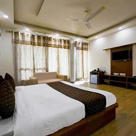 Hotel Leaf 9 Boutique, Near Golf Course Road And Galleria Market Gurgaon Zewnętrze zdjęcie