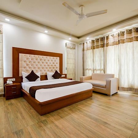 Hotel Leaf 9 Boutique, Near Golf Course Road And Galleria Market Gurgaon Zewnętrze zdjęcie