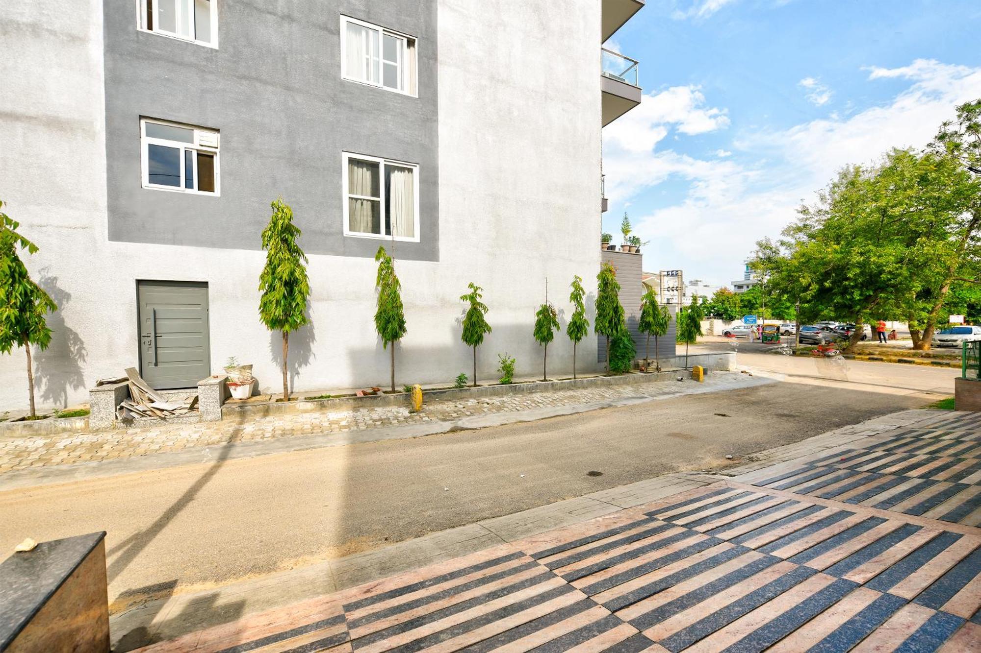 Hotel Leaf 9 Boutique, Near Golf Course Road And Galleria Market Gurgaon Zewnętrze zdjęcie