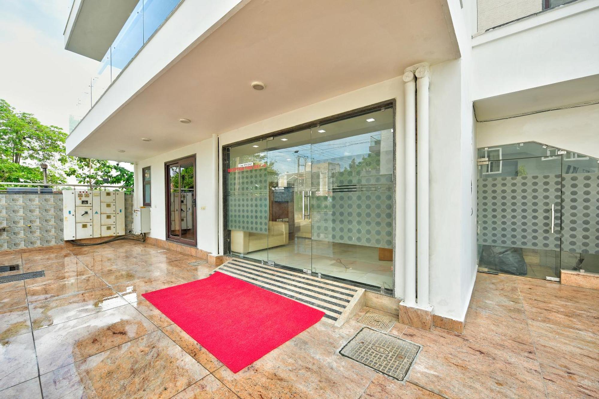 Hotel Leaf 9 Boutique, Near Golf Course Road And Galleria Market Gurgaon Zewnętrze zdjęcie