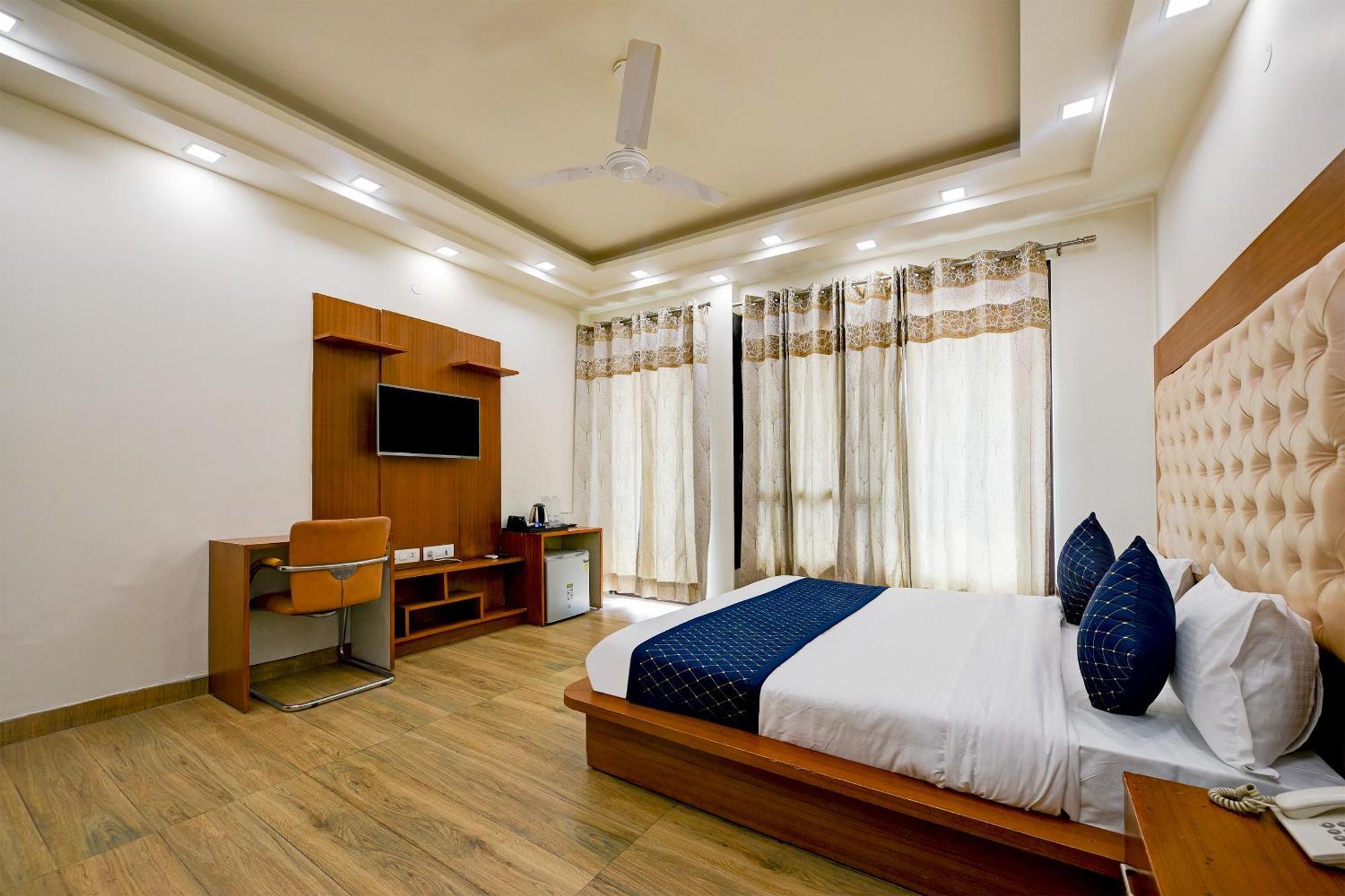 Hotel Leaf 9 Boutique, Near Golf Course Road And Galleria Market Gurgaon Zewnętrze zdjęcie