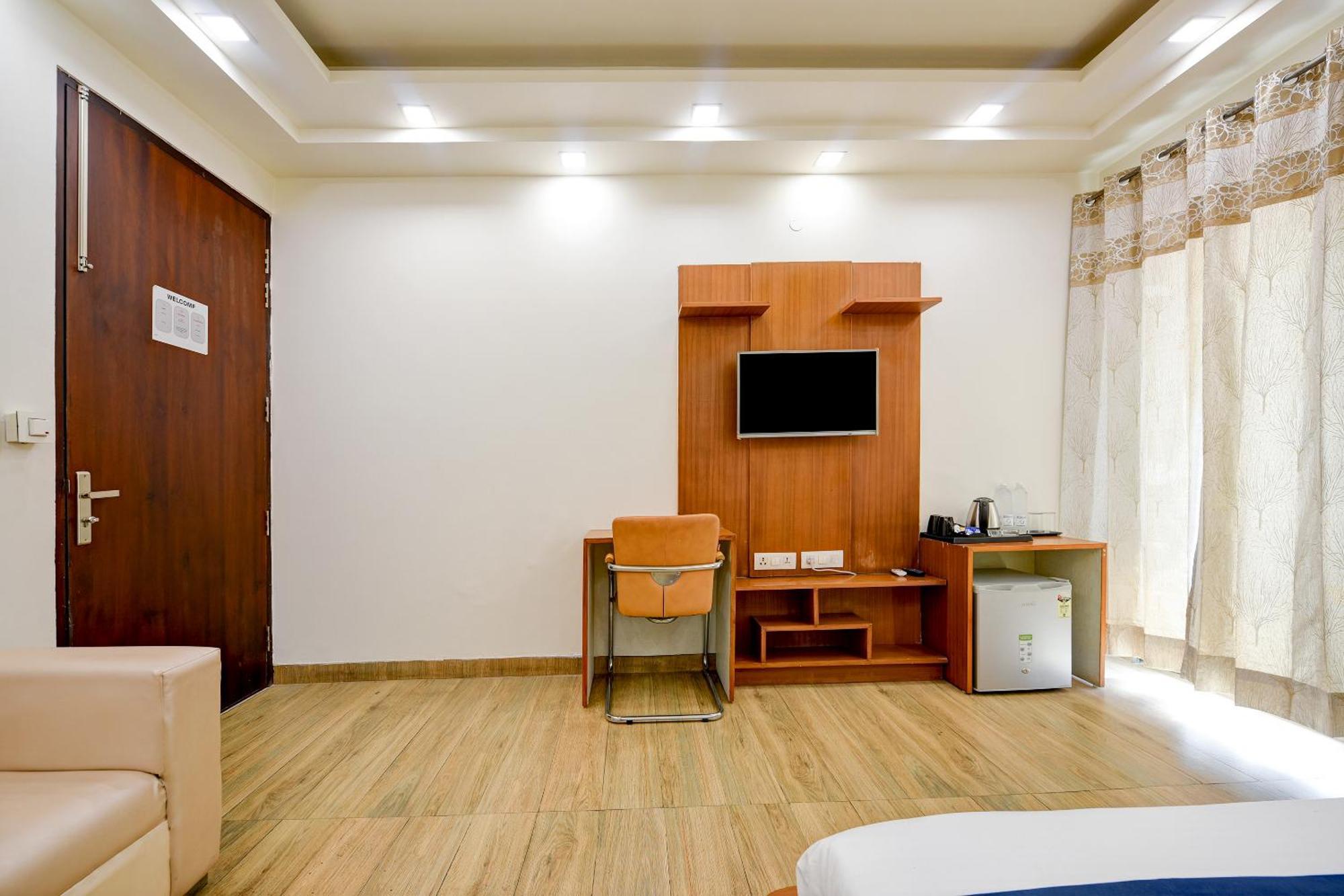 Hotel Leaf 9 Boutique, Near Golf Course Road And Galleria Market Gurgaon Zewnętrze zdjęcie