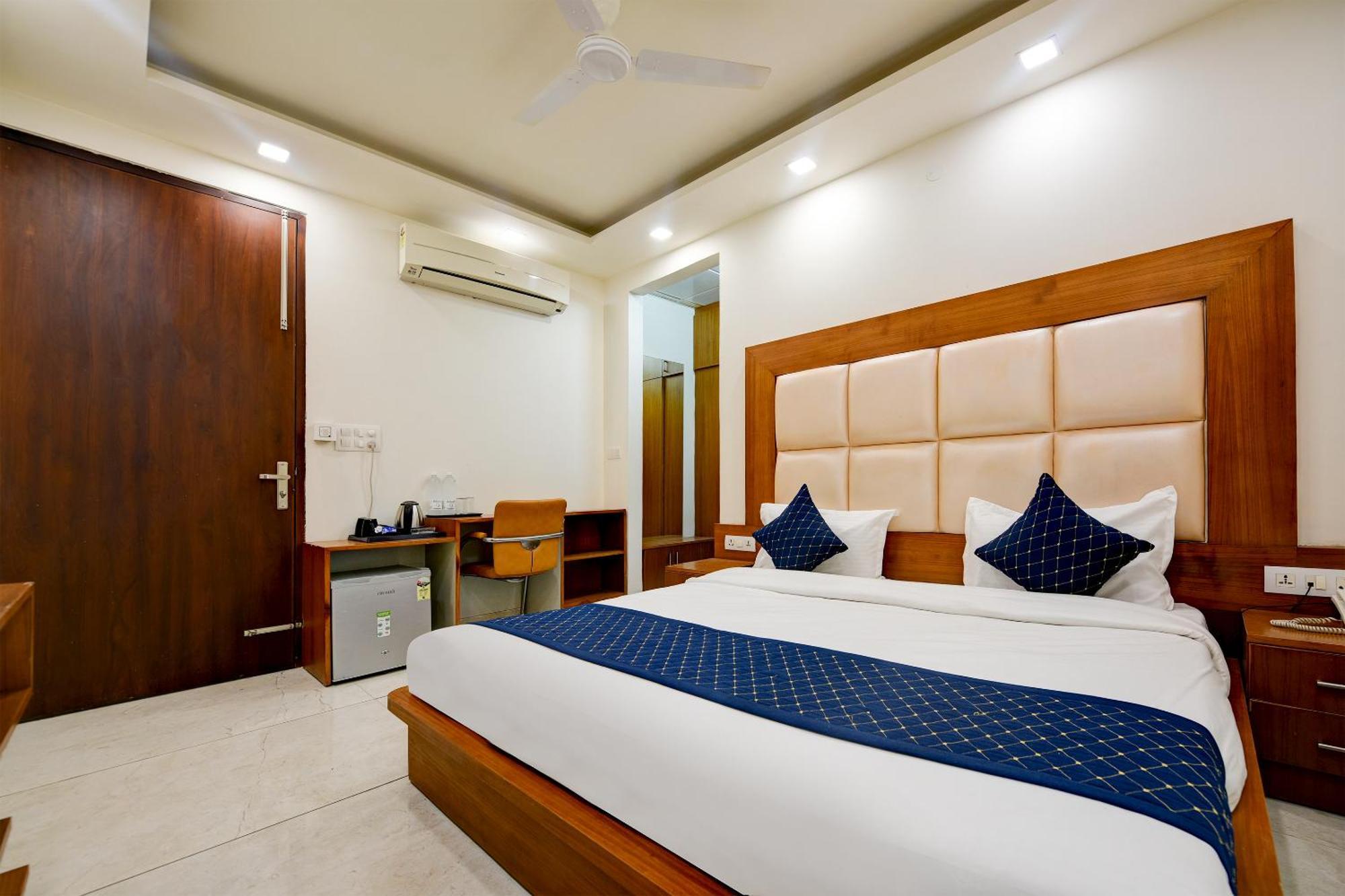 Hotel Leaf 9 Boutique, Near Golf Course Road And Galleria Market Gurgaon Zewnętrze zdjęcie
