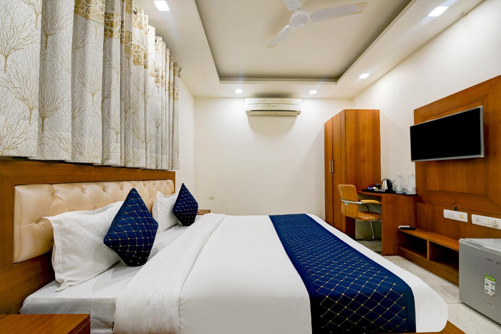 Hotel Leaf 9 Boutique, Near Golf Course Road And Galleria Market Gurgaon Zewnętrze zdjęcie