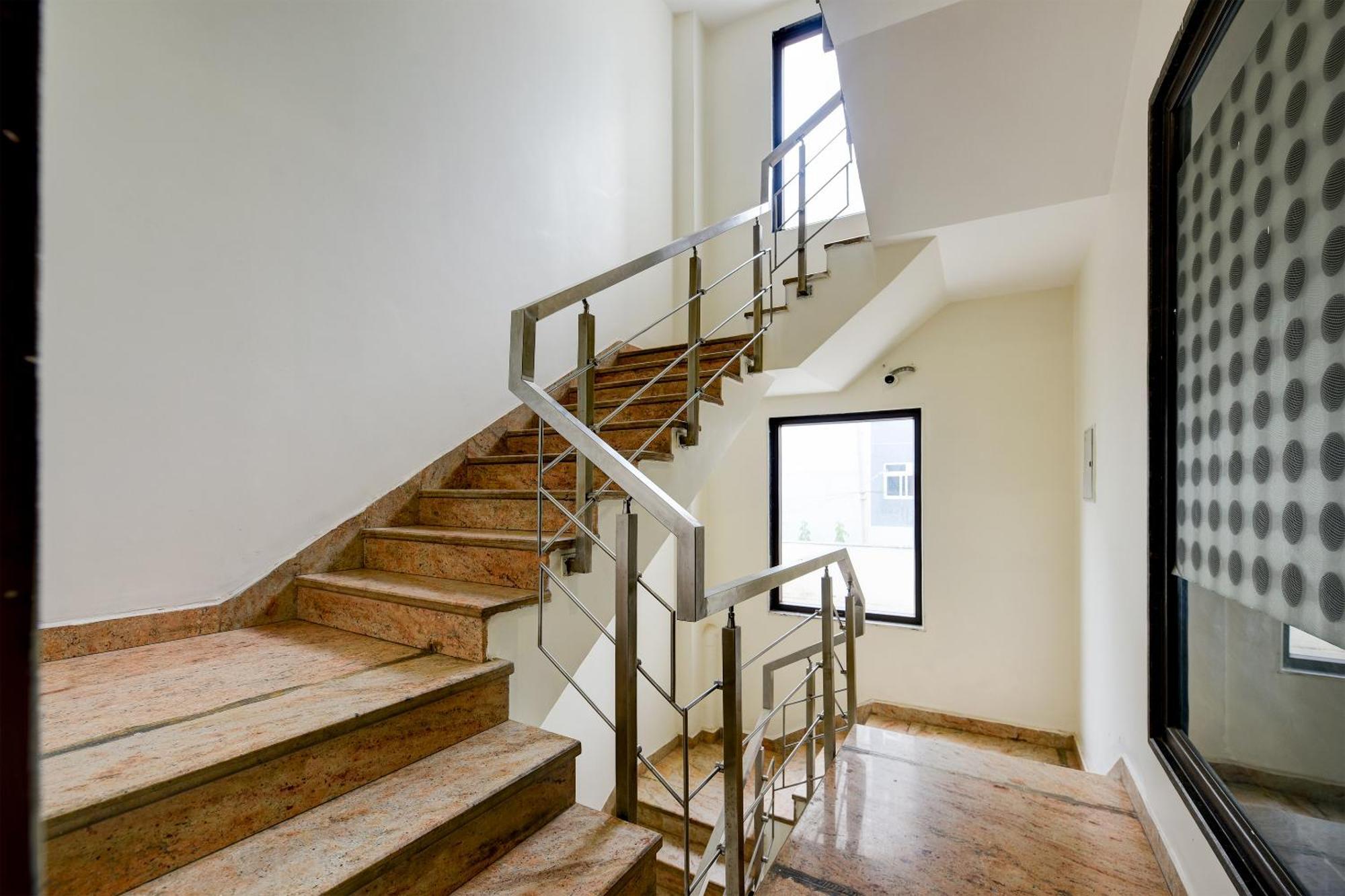 Hotel Leaf 9 Boutique, Near Golf Course Road And Galleria Market Gurgaon Zewnętrze zdjęcie