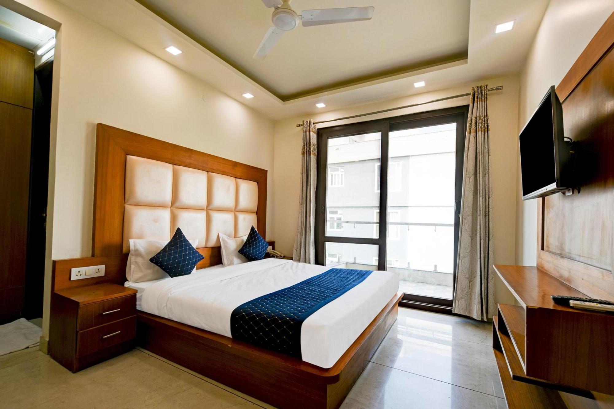 Hotel Leaf 9 Boutique, Near Golf Course Road And Galleria Market Gurgaon Zewnętrze zdjęcie