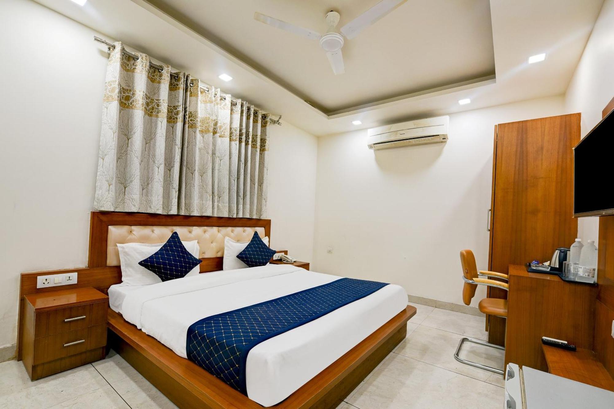 Hotel Leaf 9 Boutique, Near Golf Course Road And Galleria Market Gurgaon Zewnętrze zdjęcie