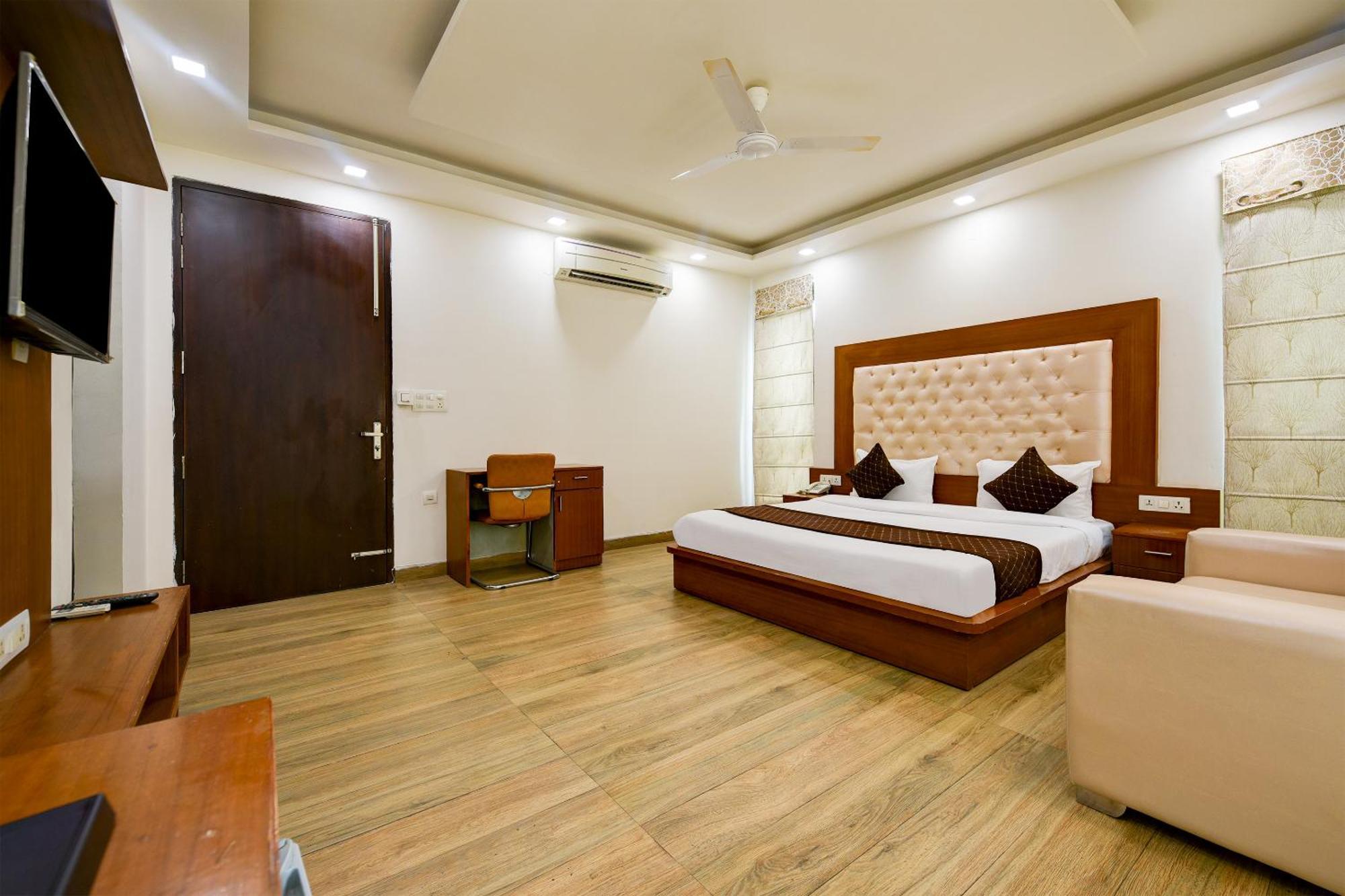 Hotel Leaf 9 Boutique, Near Golf Course Road And Galleria Market Gurgaon Zewnętrze zdjęcie