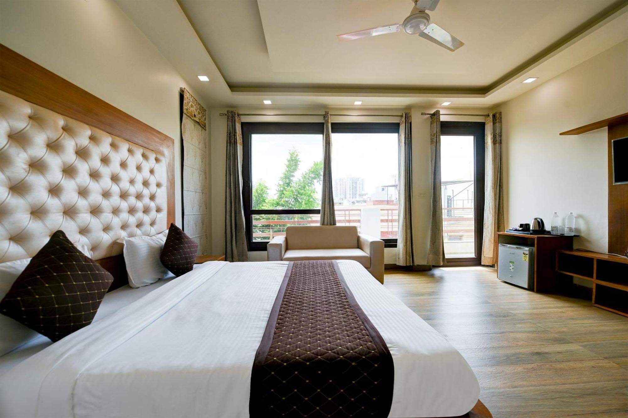 Hotel Leaf 9 Boutique, Near Golf Course Road And Galleria Market Gurgaon Zewnętrze zdjęcie