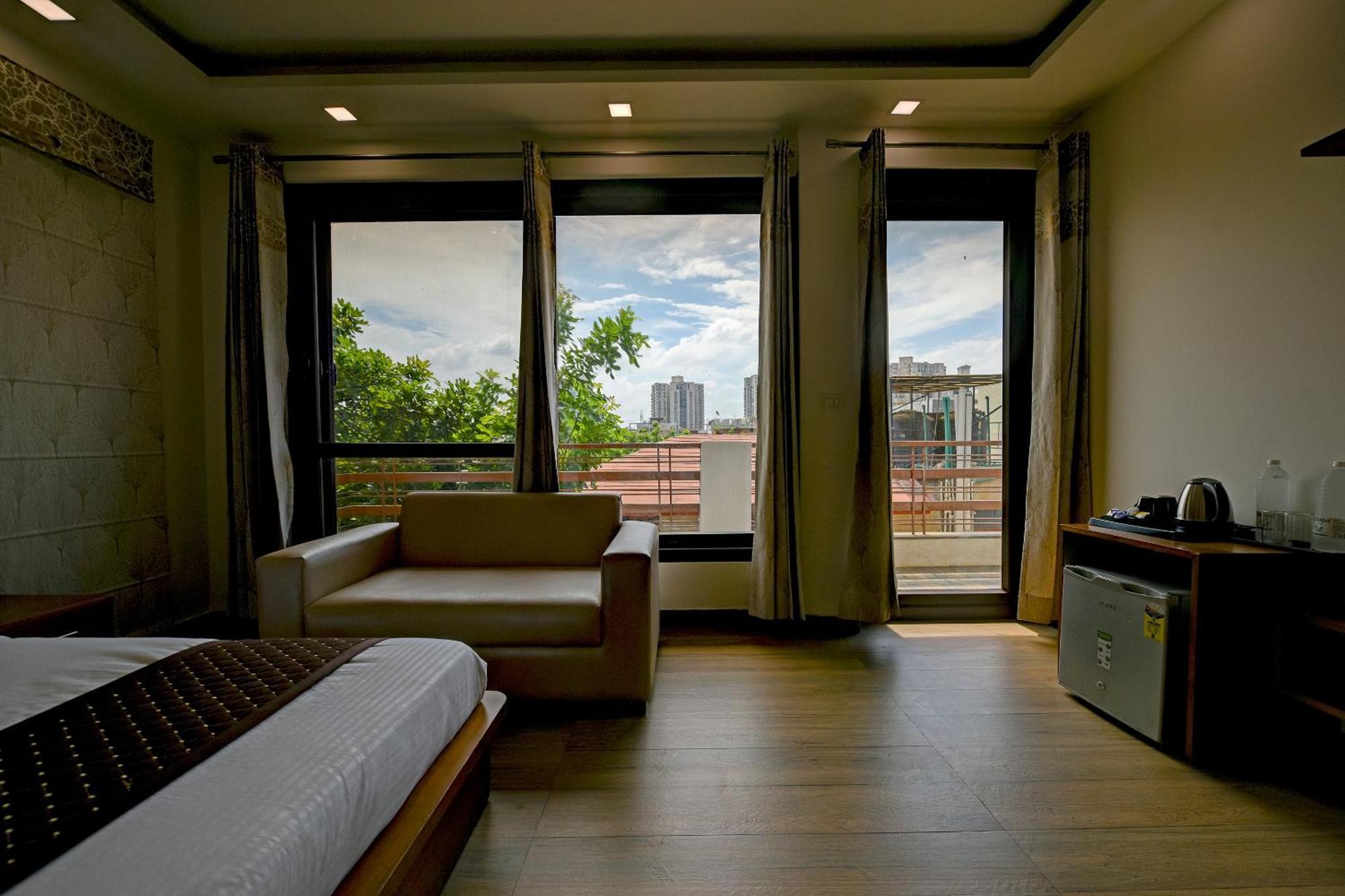 Hotel Leaf 9 Boutique, Near Golf Course Road And Galleria Market Gurgaon Zewnętrze zdjęcie