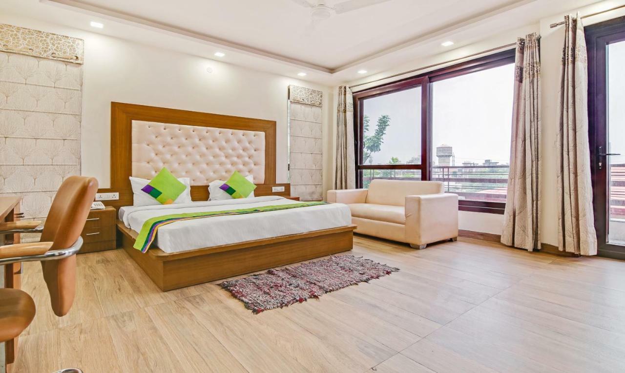 Hotel Treebo Trend Amexx Residency Sector 27 Gurgaon Zewnętrze zdjęcie